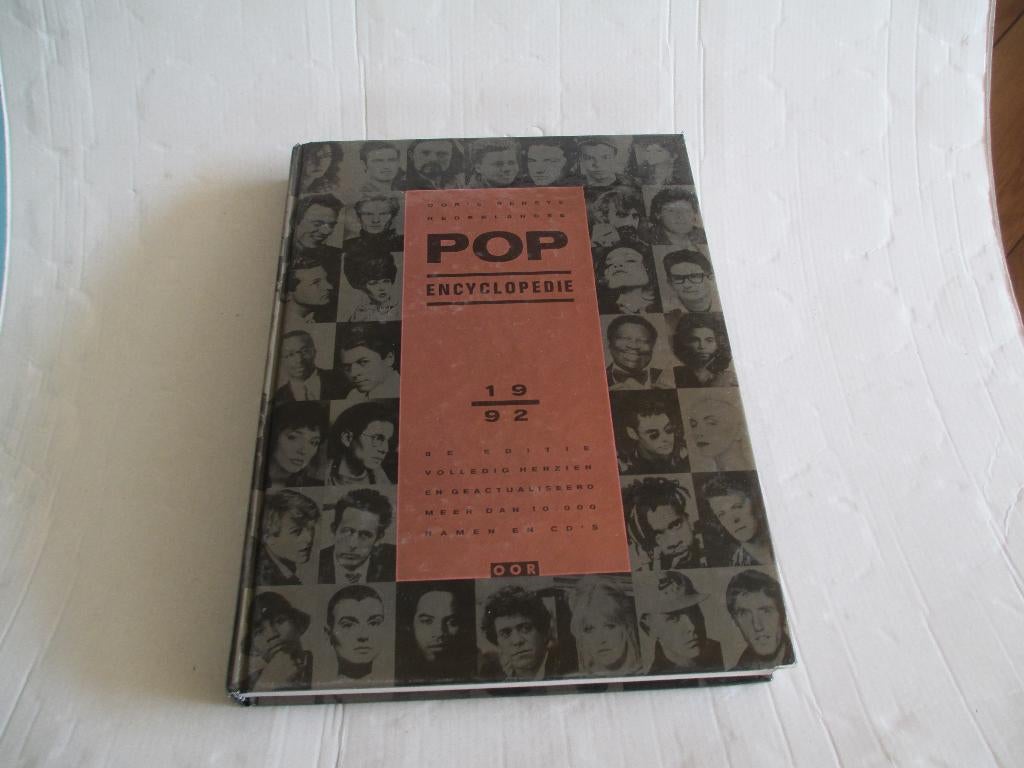 oor's eerste nederlandse pop encyclopedie (1992), Ophalen of Verzenden, Gelezen, Algemeen