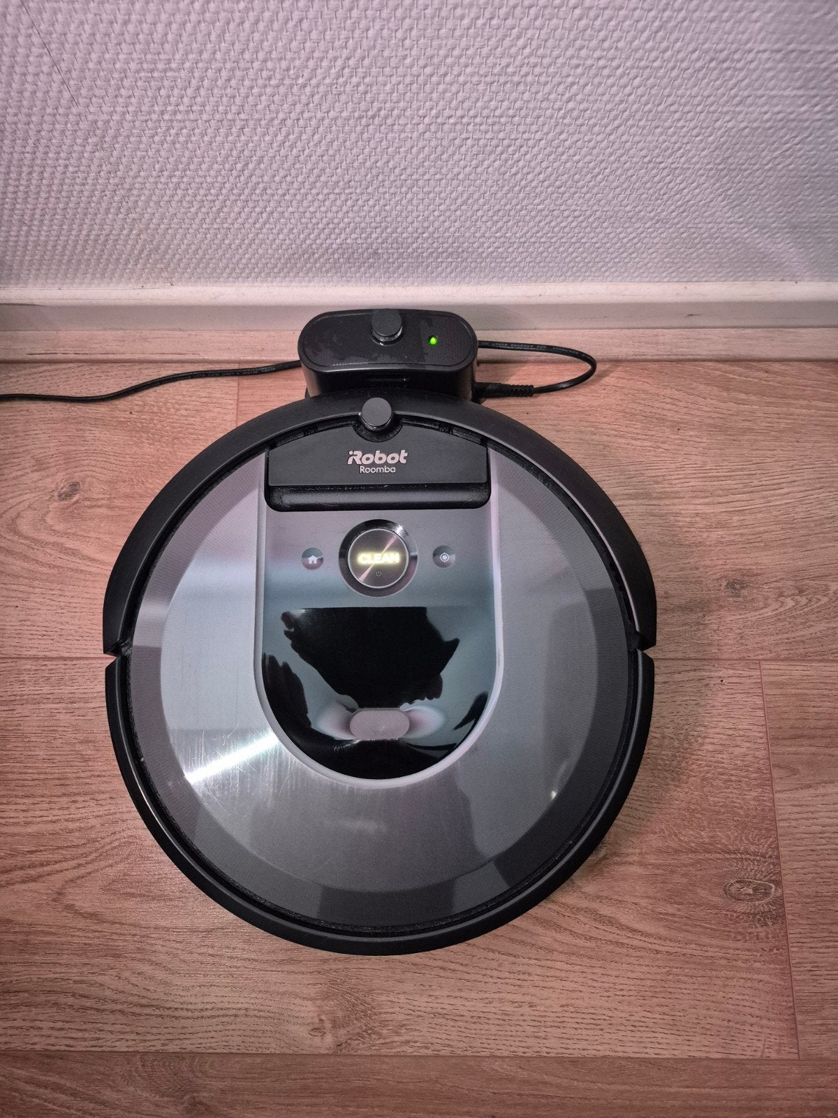 iRobot Roomba i7 Robotstofzuiger -, Witgoed en Apparatuur, Oplaadstation, IRobot, Ophalen of Verzenden, Zo goed als nieuw