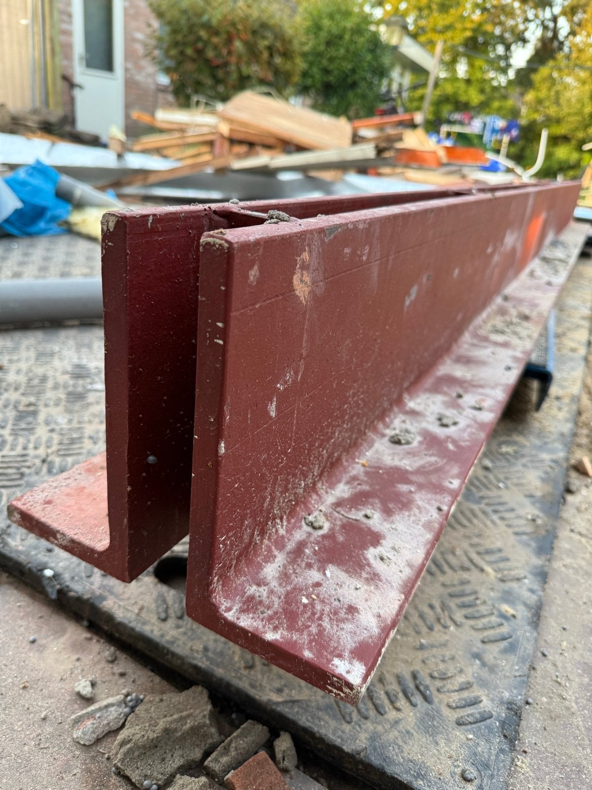 Stalen U-profiel balk - 3 meter lang, Doe-het-zelf en Verbouw, Ophalen, Gebruikt, IJzer