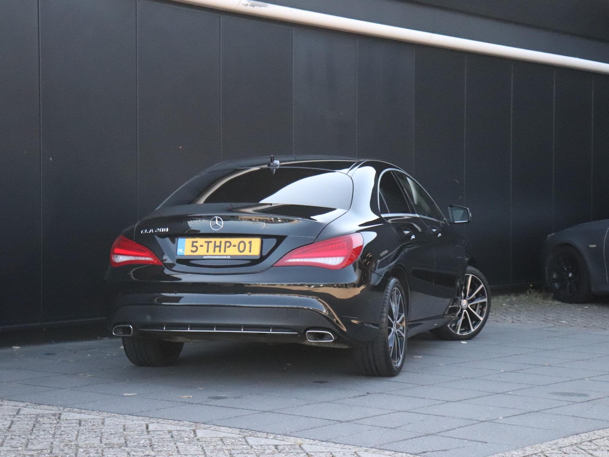 Mercedes-Benz CLA-klasse 200 Ambition | PDC | PANO | SPORTST, Stof, Gebruikt, Euro 6, Zwart