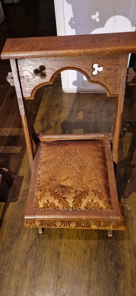 Twee bijzondere antieke houten bidstoel, ook of prie-dieu., Antiek en Kunst, Ophalen of Verzenden
