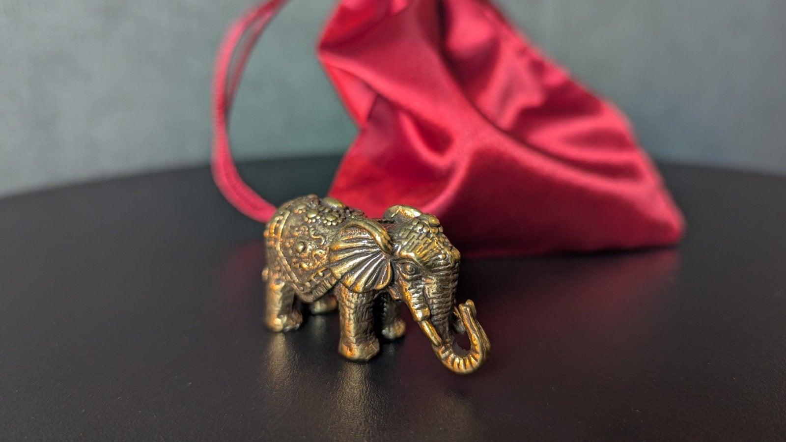 Messing Geluksolifantje met Satijnen Geschenkzakje, Verzenden, Nieuw, Dier