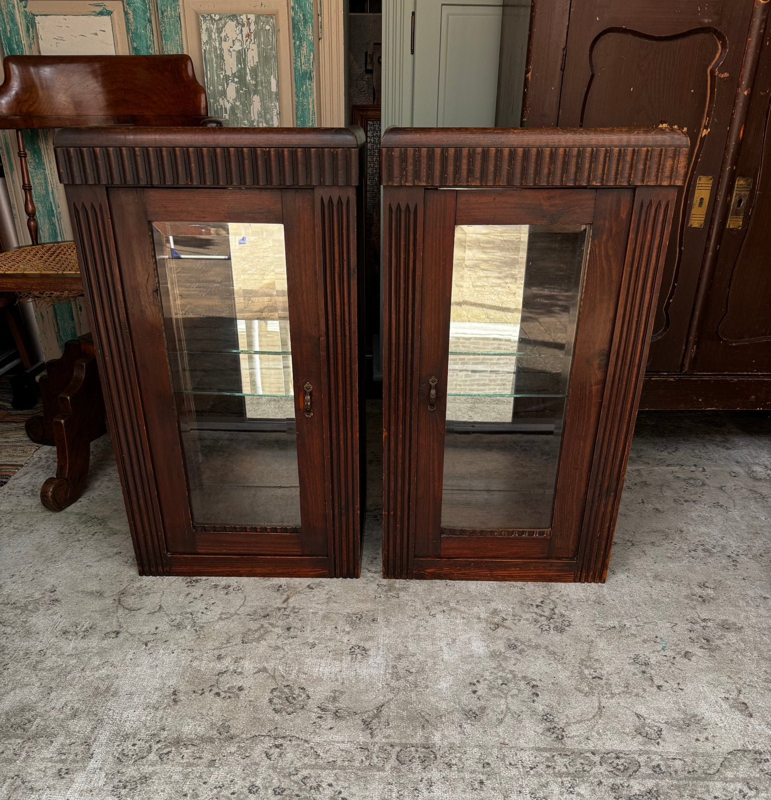 Prachtige set van 2 Art Deco wandvitrinekastjes jaren 20-30, Ophalen
