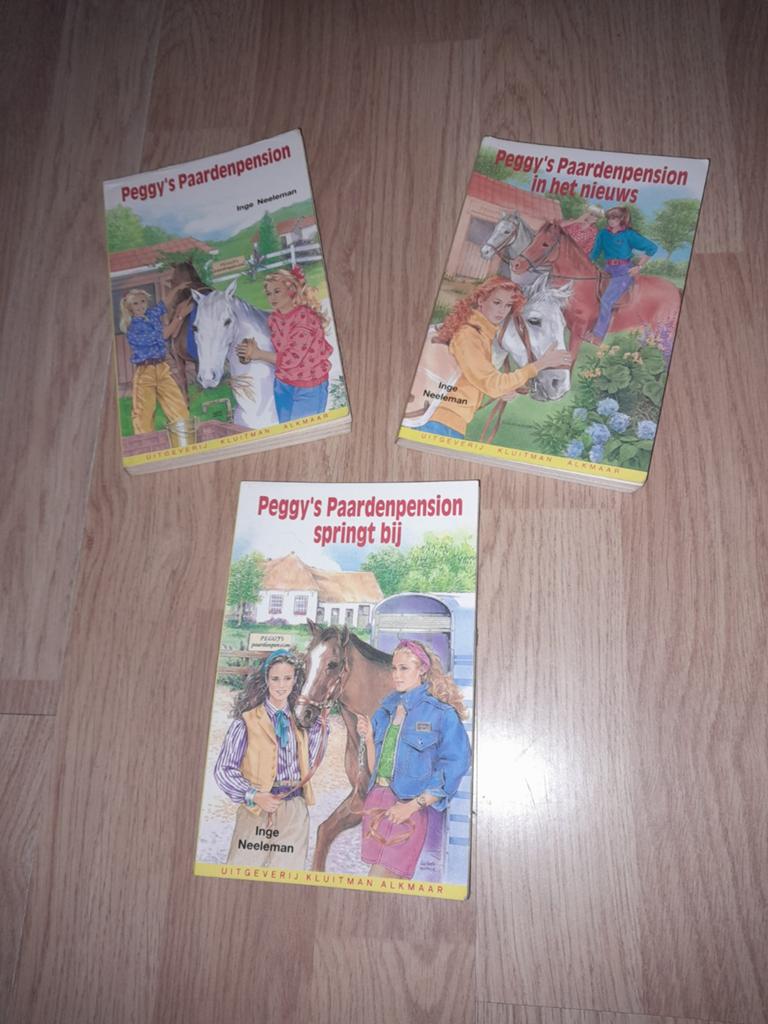 PEGGY'S PAARDENPENSION ( Serie 3 pockets )   Inge Neeleman, Boeken, Ophalen of Verzenden, Zo goed als nieuw, Inge Neeleman, Fictie