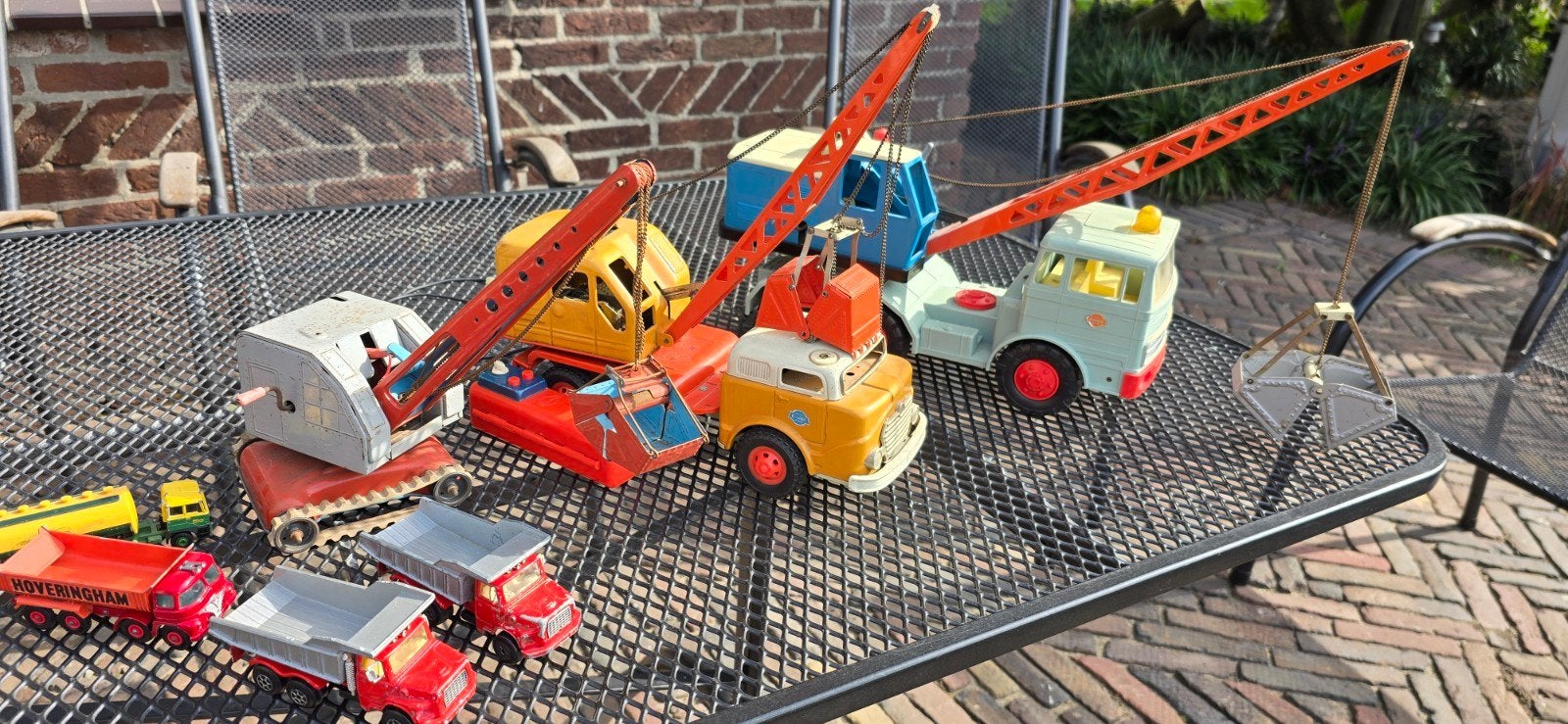 Vintage Speelgoed Vrachtwagens en Kranen - Diverse Modellen, Antiek en Kunst, Ophalen