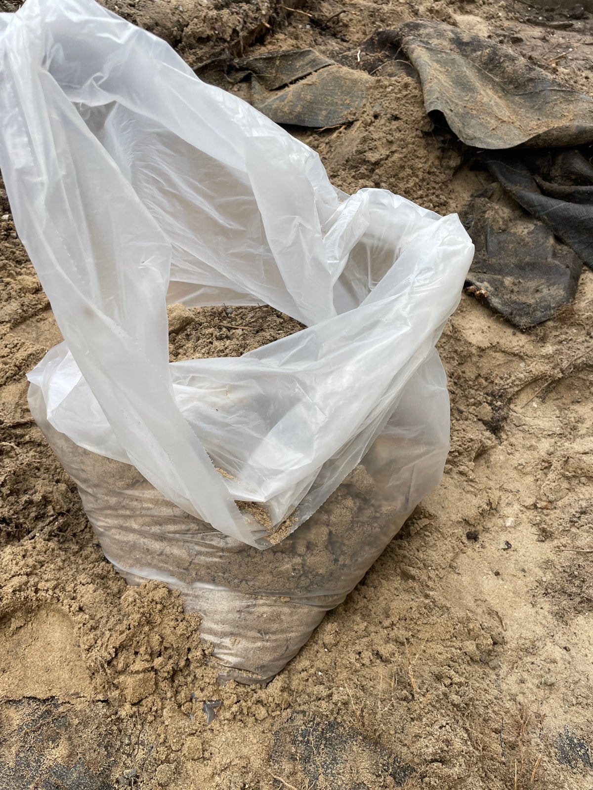 Gratis zakjes zand en grind, Ophalen, Gebruikt, Ophoogzand
