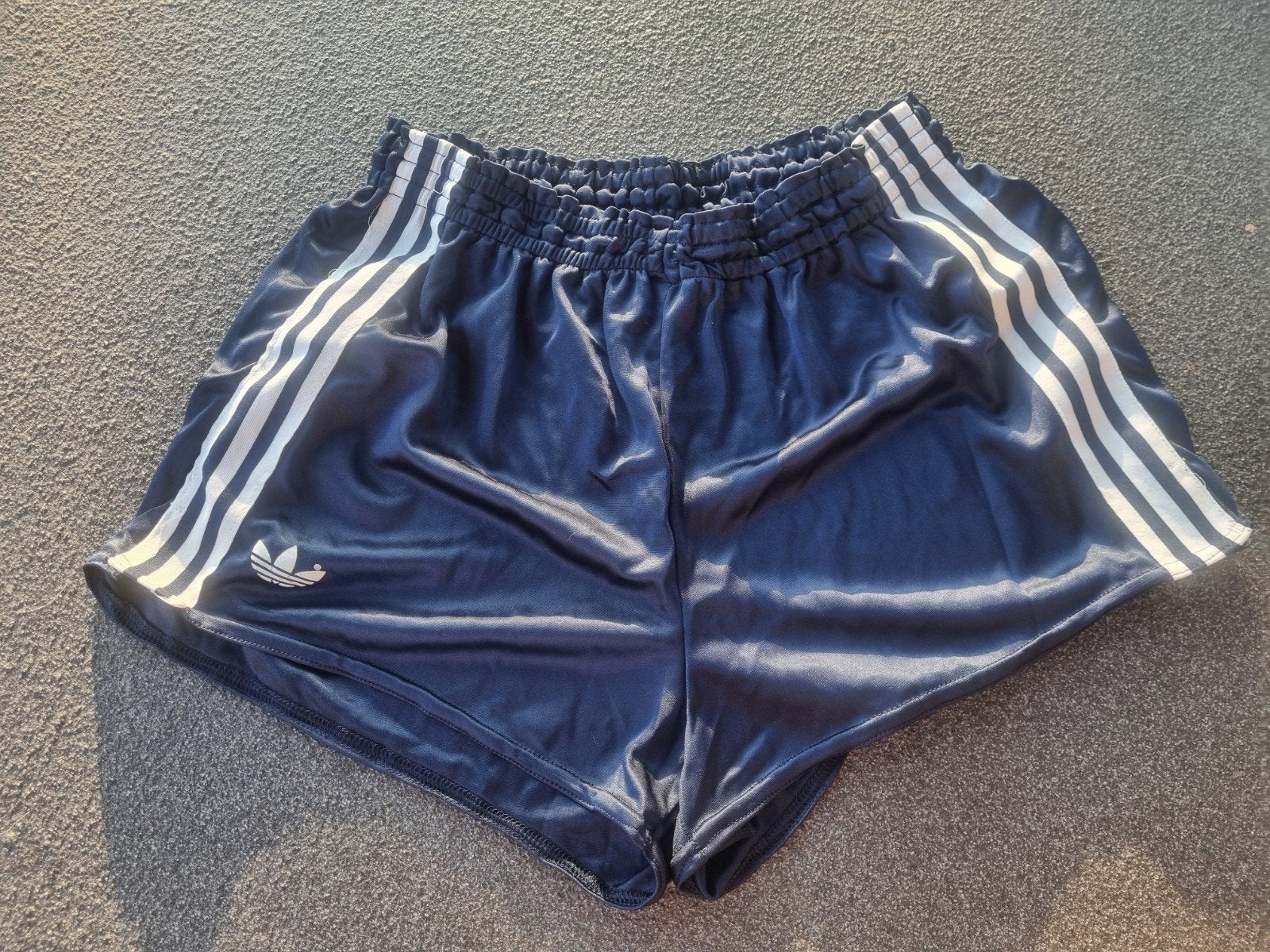 Adidas vintage short. Maat L, Maat 52/54 (L), Zwart, Nieuw, Ophalen of Verzenden