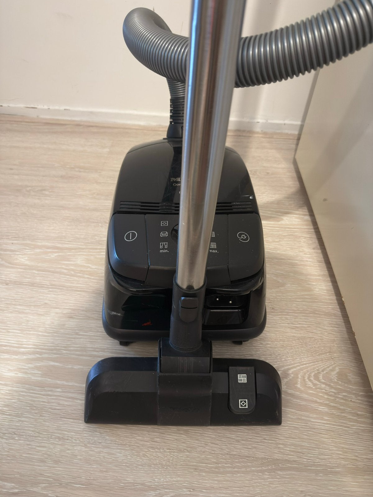 Miele stofzuiger, Gebruikt, Miele, Steelstofzuiger, Ophalen