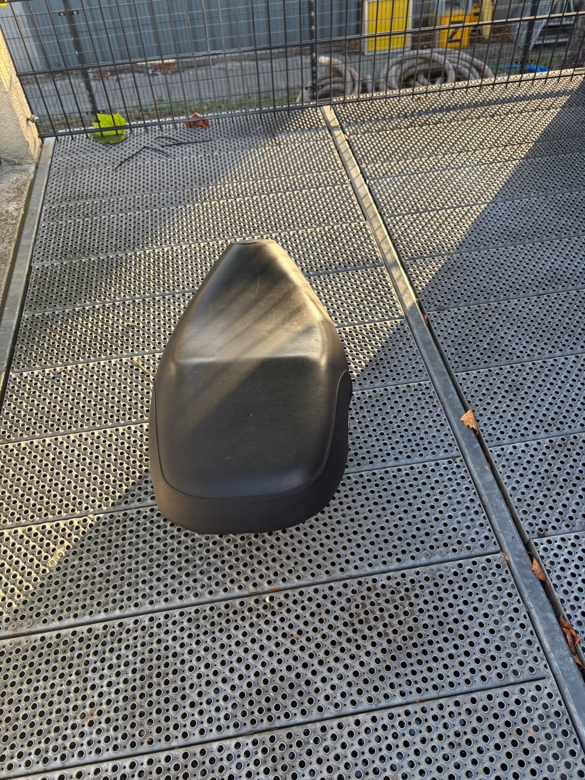 Zip buddyseat met gebroken slot, Ophalen of Verzenden, Gebruikt, Zadel, Piaggio