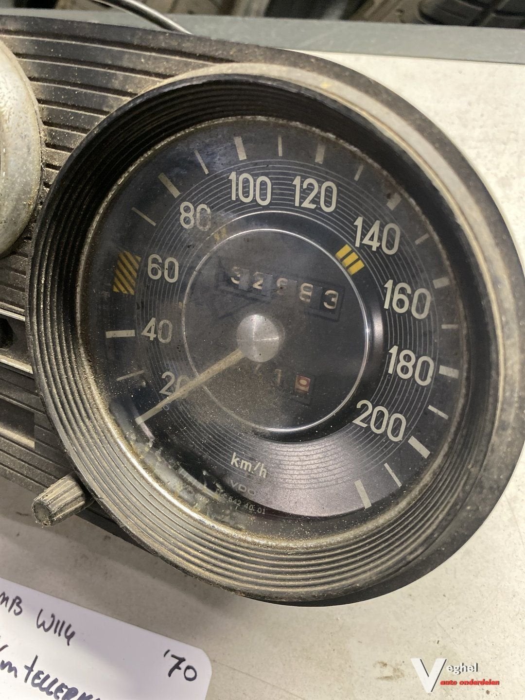 Mercedes W114 Km Tellerklok 114 542 4001, Auto-onderdelen, Dashboard en Schakelaars, Gebruikt, -, -, Ophalen of Verzenden