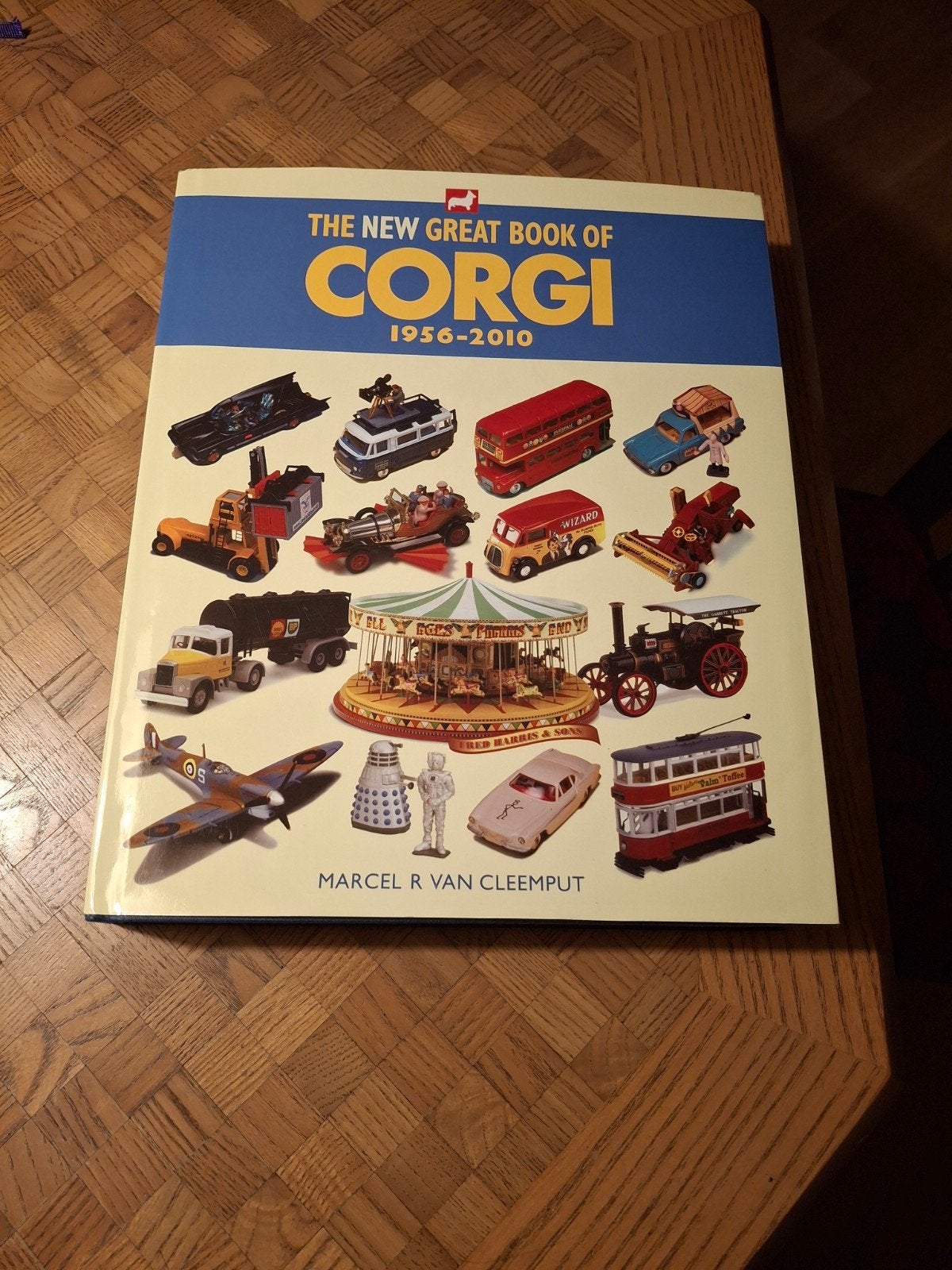 New Great Book of Corgi 1956-2010 - Marcel R van Cleemput, Boeken, Ophalen of Verzenden, Zo goed als nieuw, Algemeen, Marcel R van Cleemput