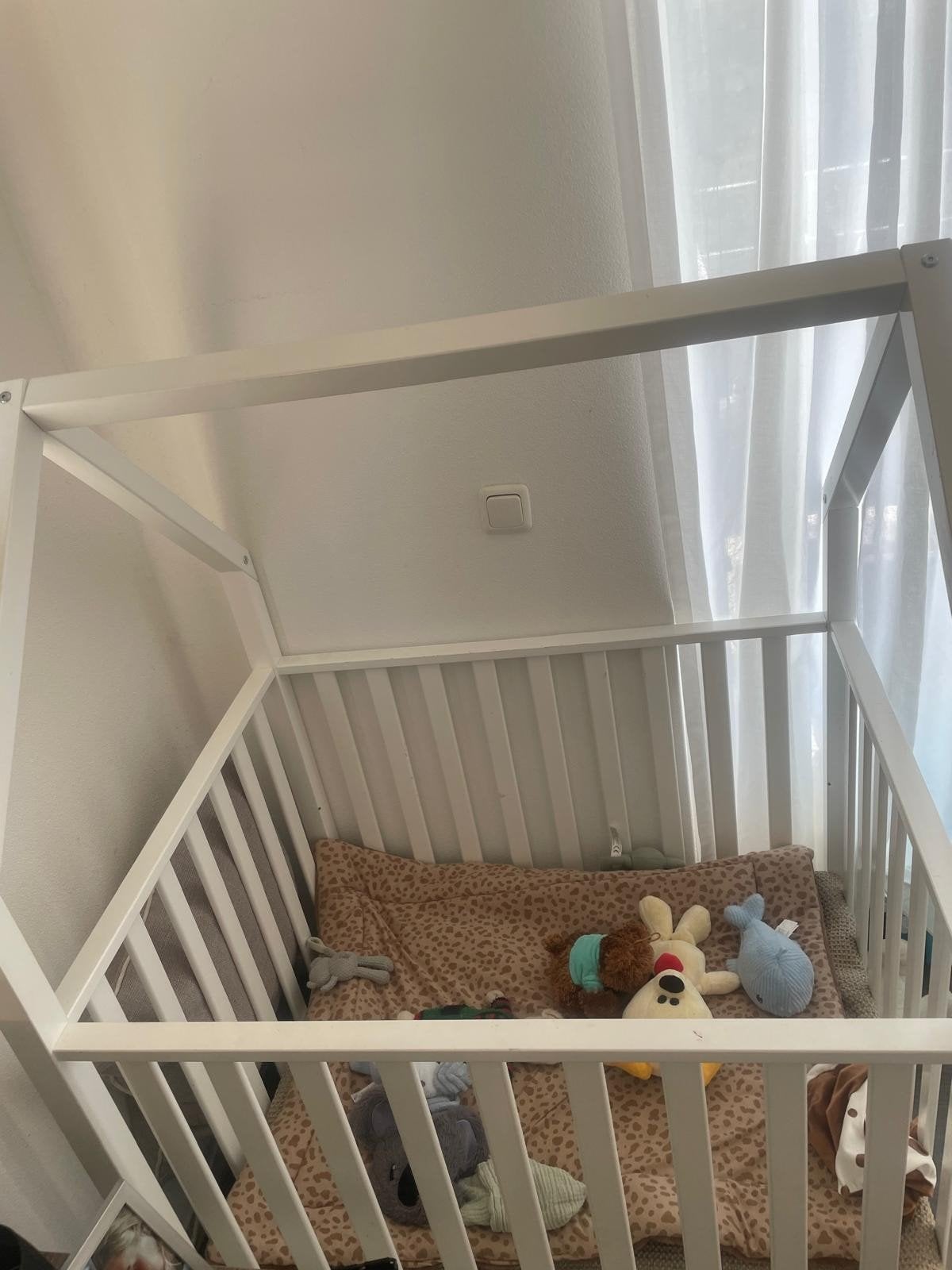 Wit huisbed/ledikant voor baby of peuter, Ophalen of Verzenden, Gebruikt, Ledikant