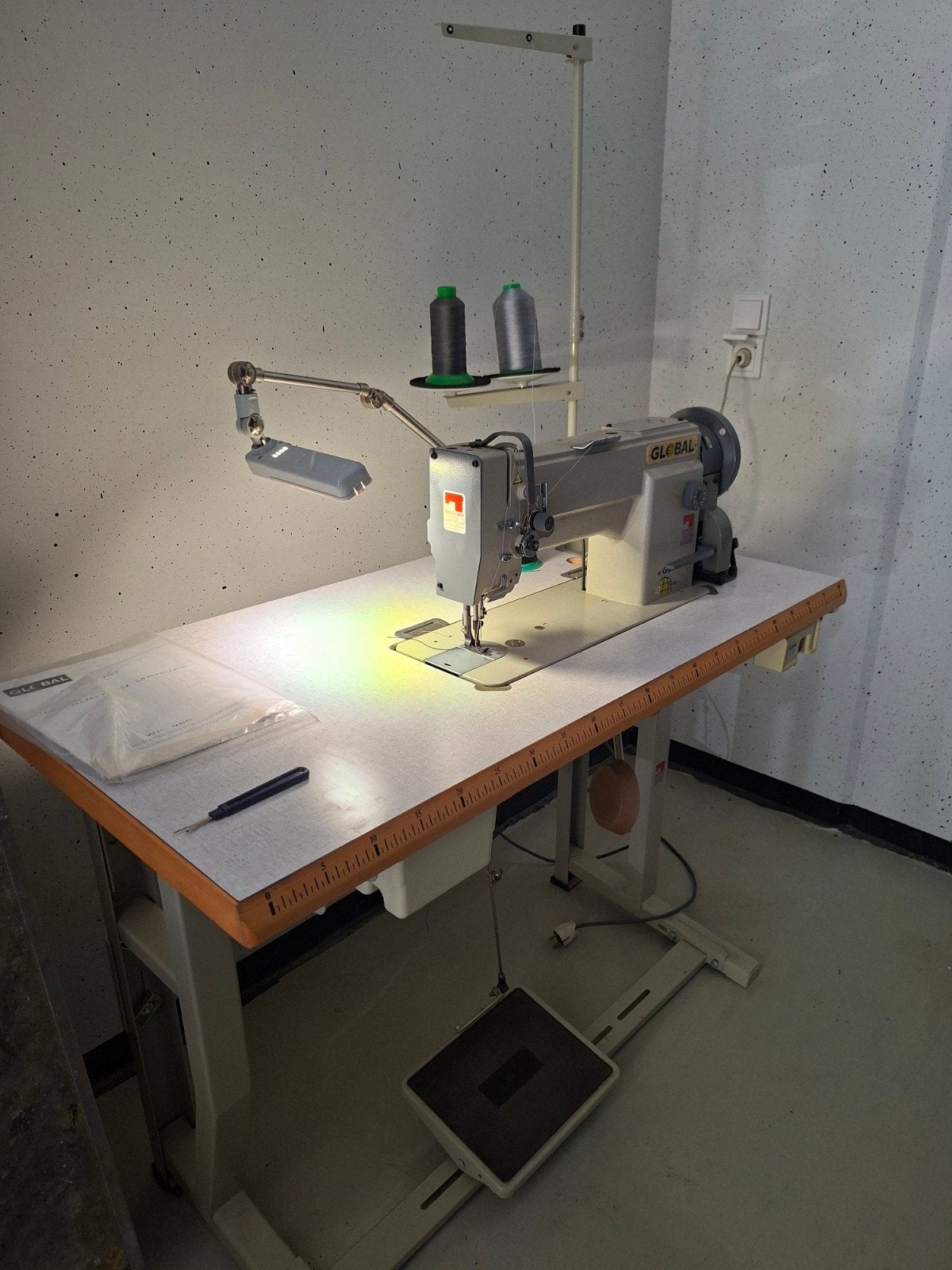 Industriële Naaimachine Global WF 955 - Zo goed als nieuw, Ophalen