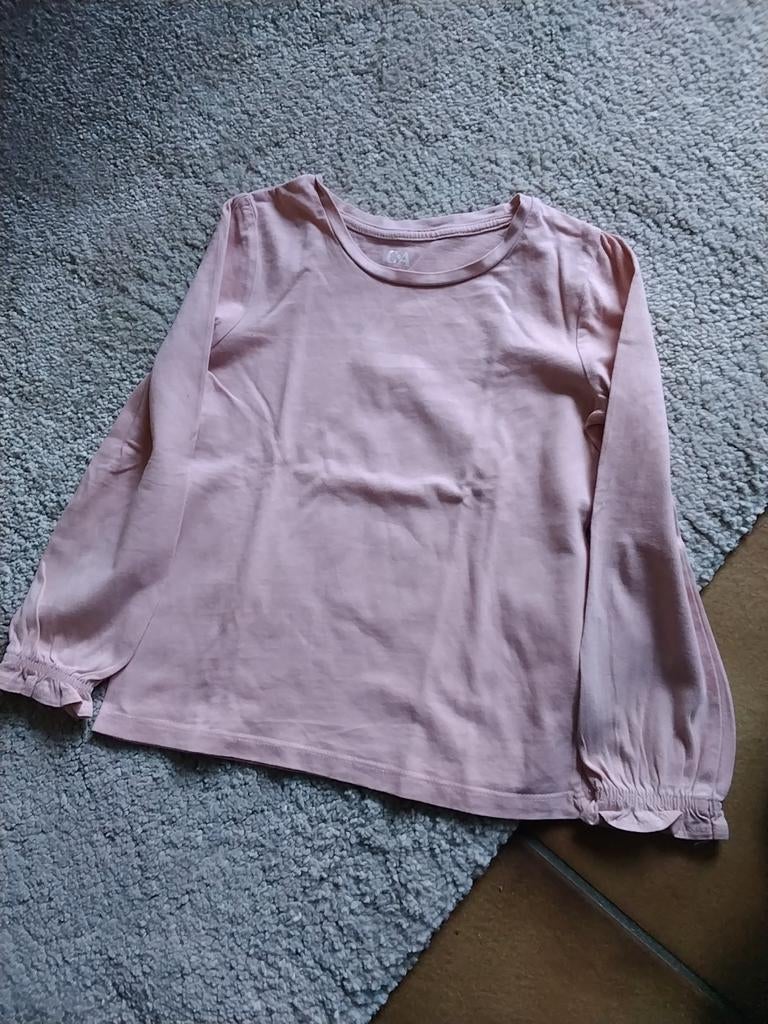 C&A Perzikkleurig shirt lange mouwen met ruches mt 116, Kinderen en Baby's, Kinderkleding | Maat 116, C&A, Meisje, Ophalen of Verzenden