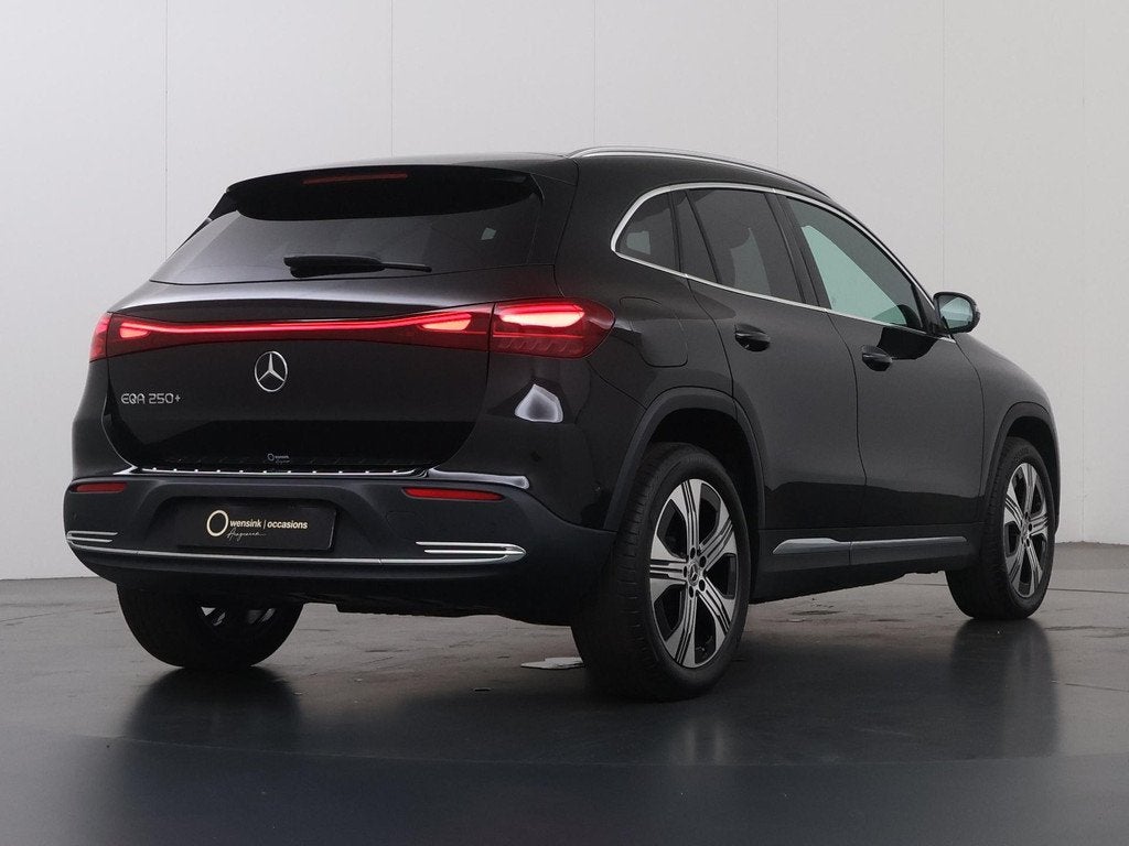 Mercedes-Benz EQA 250+ Luxury Line 71 kWh | Winter pakket |, Auto's, Mercedes-Benz, Gebruikt, Zwart, 435 min, Origineel Nederlands