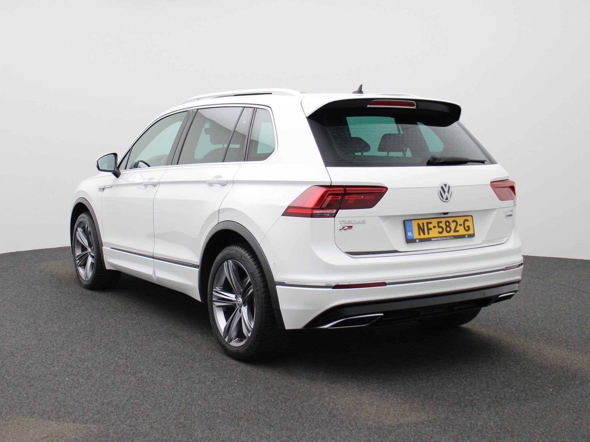 Volkswagen Tiguan 2.0 TSI 4Motion Highline 220 PK| Origineel, Auto's, Stof, Gebruikt, Euro 6, 4 cilinders
