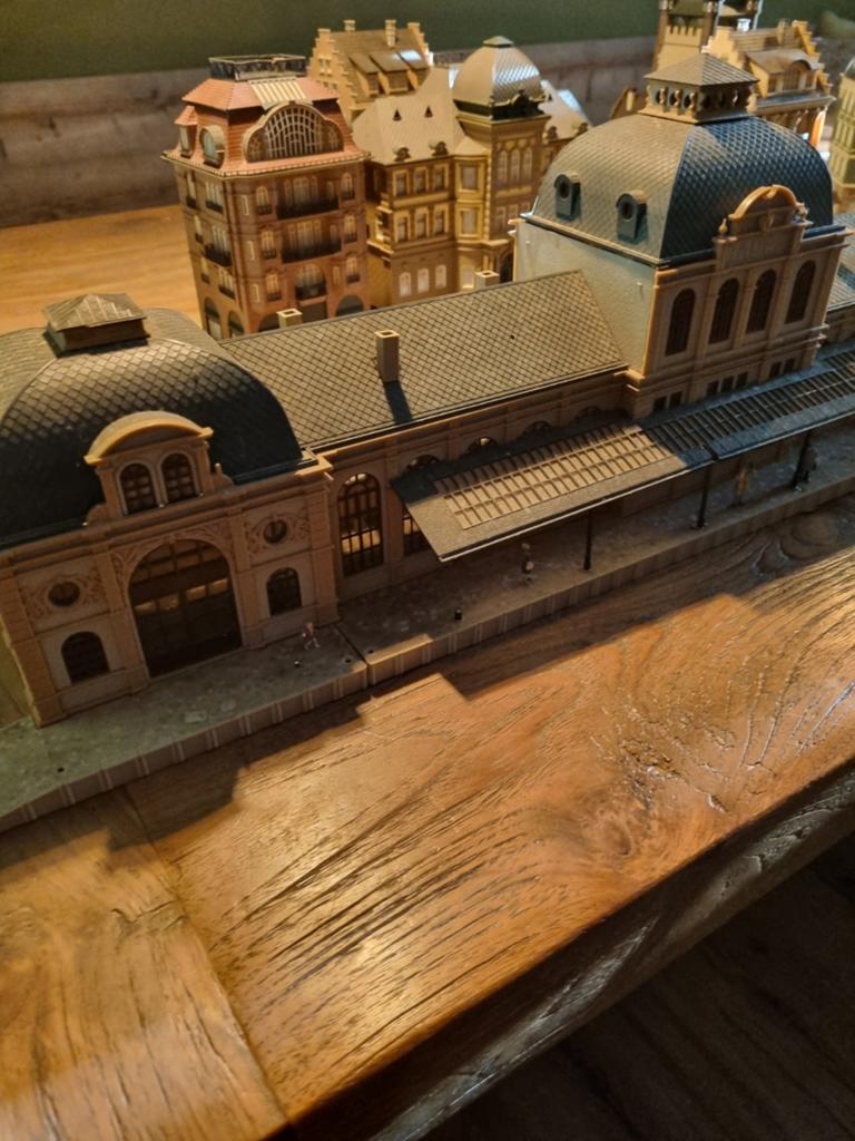 HO-model Station Baden-Baden 43560, Hobby en Vrije tijd, Ophalen, Gelijkstroom of Wisselstroom, Brug, Tunnel of Gebouw, Overige merken