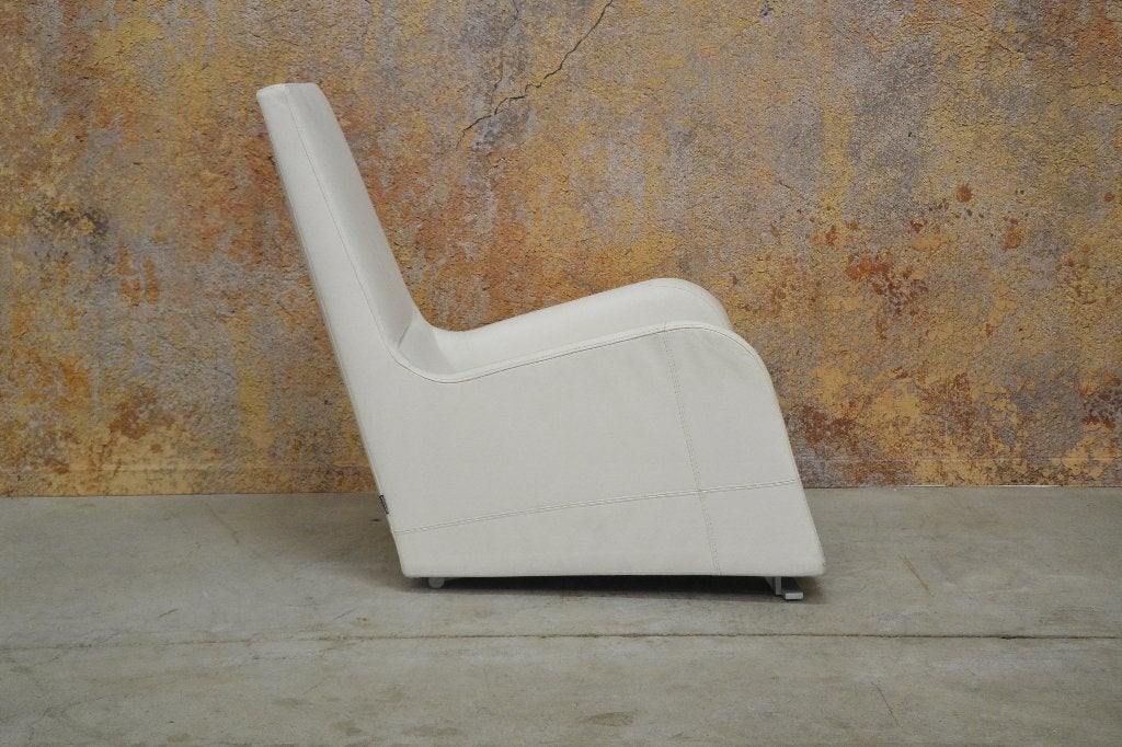 ZGANieuw witte leren Ligne Roset Jil design fauteuil, Huis en Inrichting, Ligne Roset, 75 tot 100 cm, Ophalen of Verzenden, Zo goed als nieuw
