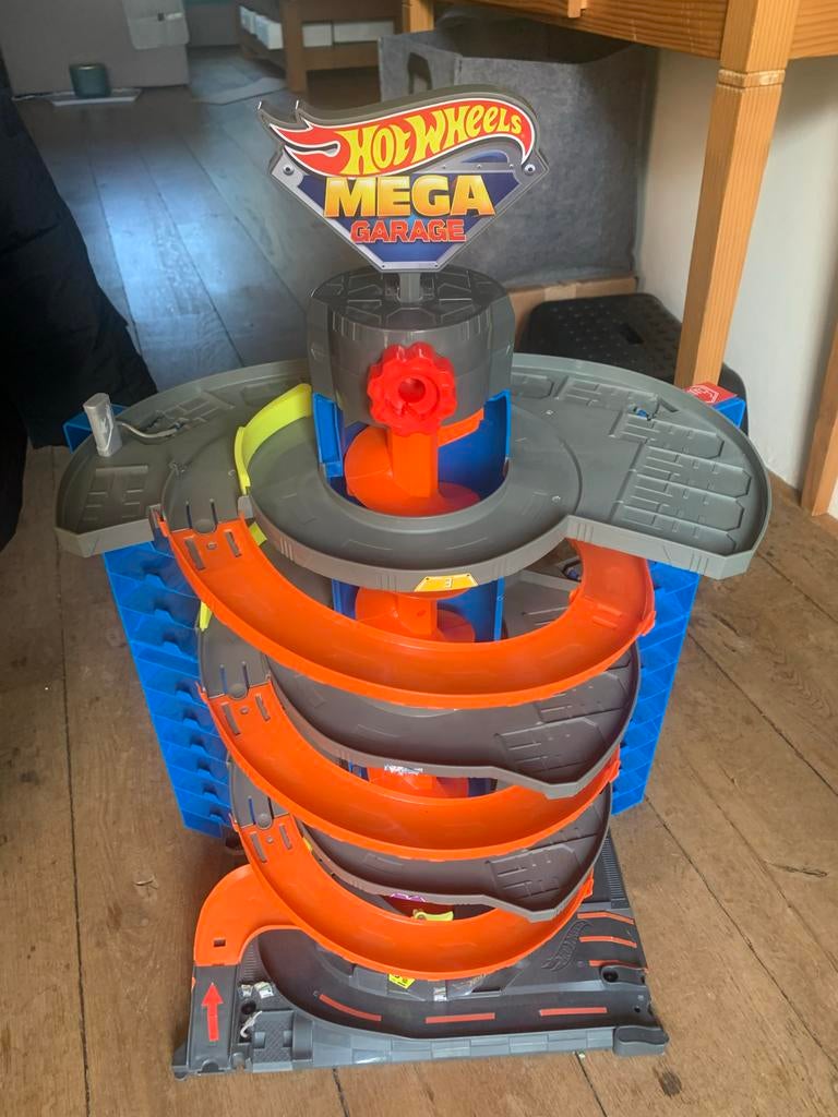 Hot Wheels Mega Garage Speelset, Ophalen, Gebruikt