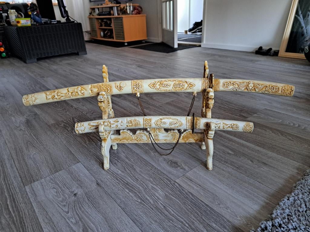 2 Sierzwaarden met rek - Decoratieve Katana Set, Ophalen