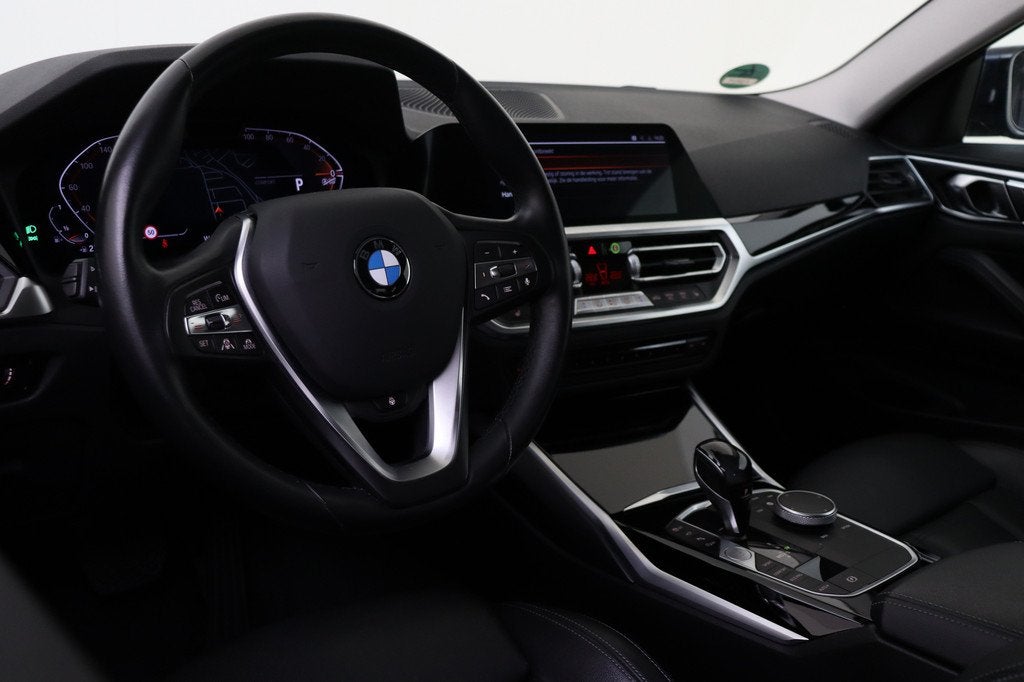 BMW 4 Serie Coupé 420i High Executive Automaat Stuurverwarm, Auto's, BMW, 1998 cc, Achterwielaandrijving, Gebruikt, Met garantie (alle)