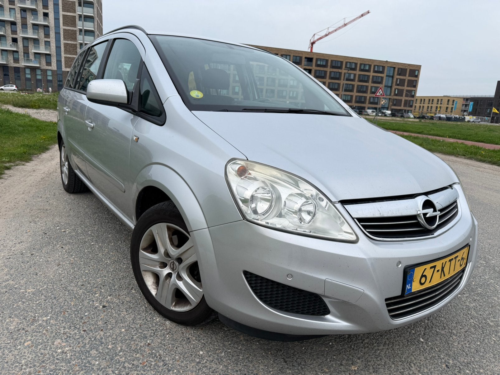 Opel Zafira 1.6-16V (111 Years Editie)/7 PERSONEN//TREKHAAK, Voorwielaandrijving, 4 cilinders, 7 stoelen, Xenon verlichting