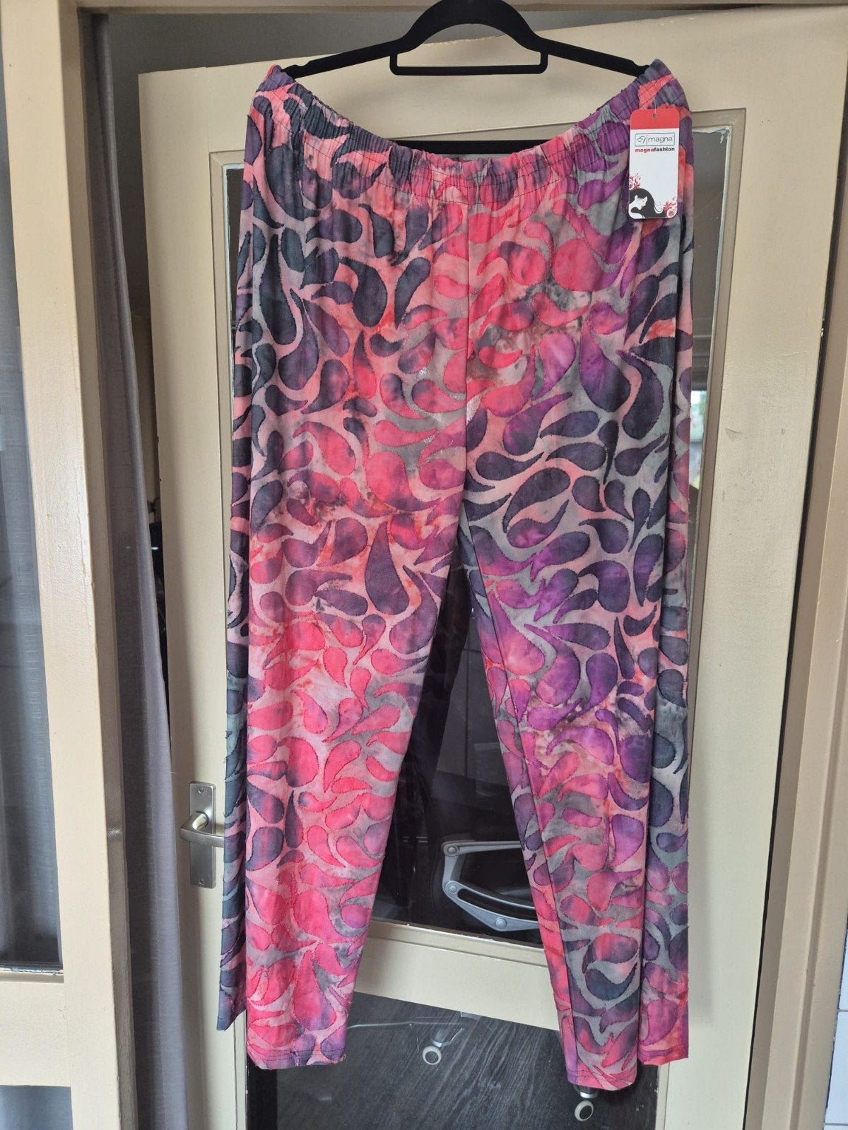 Magna broek, Kleding | Dames, Ophalen of Verzenden, Nieuw, Broek of Spijkerbroek