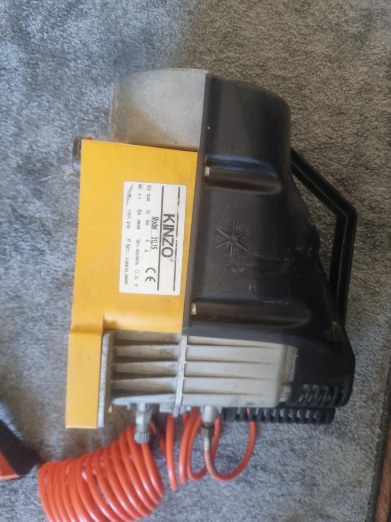 Kinzo Compressor, Minder dan 25 liter, Ophalen, Gebruikt, Minder dan 200 liter/min