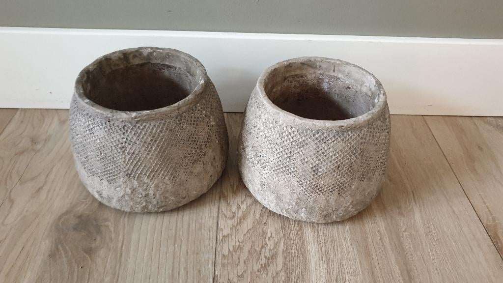 2x Bloempotten LB laursen  14 hoog  19 doorsnee, Tuin en Terras, Bloempotten, Rond, Ophalen of Verzenden, Zo goed als nieuw, Aardewerk