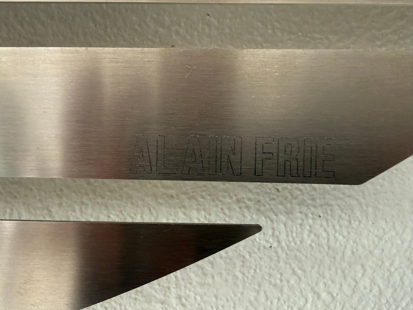 Alain Frie Design Wandklok - Modern en Stijlvol, Ophalen, Wandklok, Met slinger, Analoog