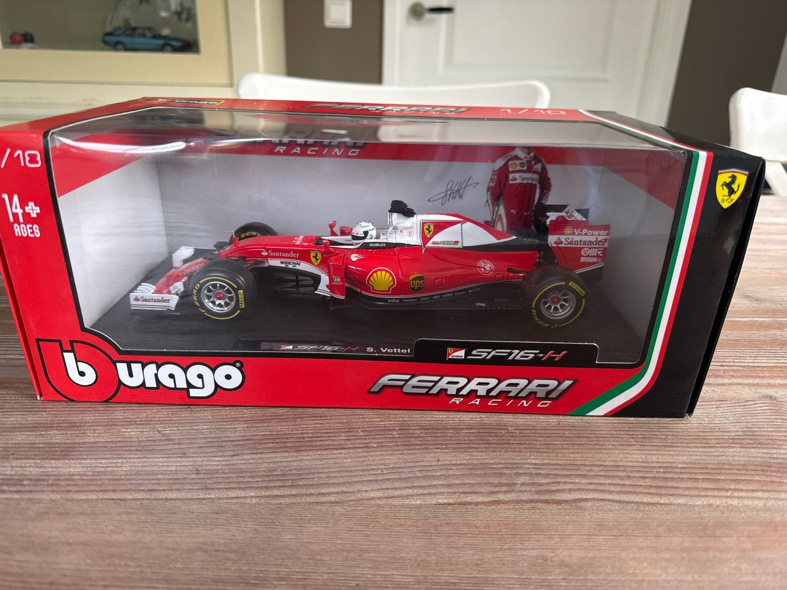 Burago Ferrari SF16-H Sebastian Vettel 1:18 modelauto, Ophalen of Verzenden, Nieuw, Auto, Bburago