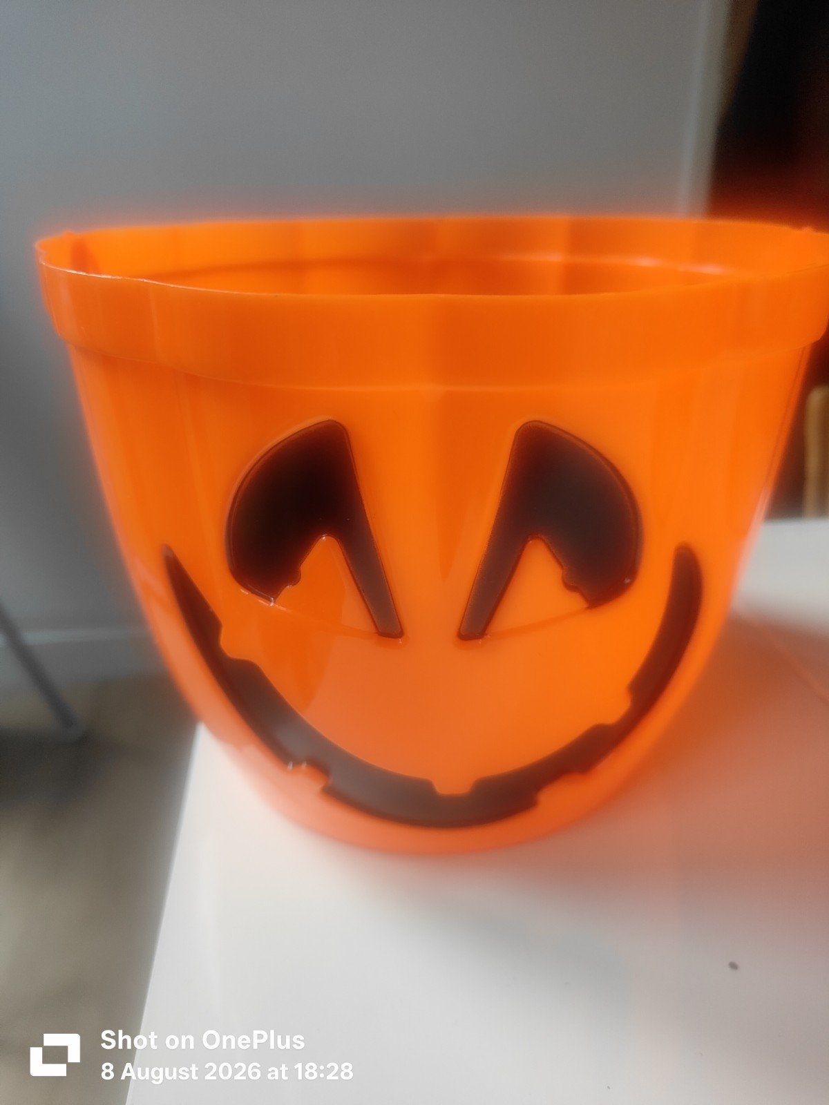 Halloween Pompoenemmer - Trick or Treat, Ophalen of Verzenden, Gebruikt, Feestartikel, Halloween of Griezel