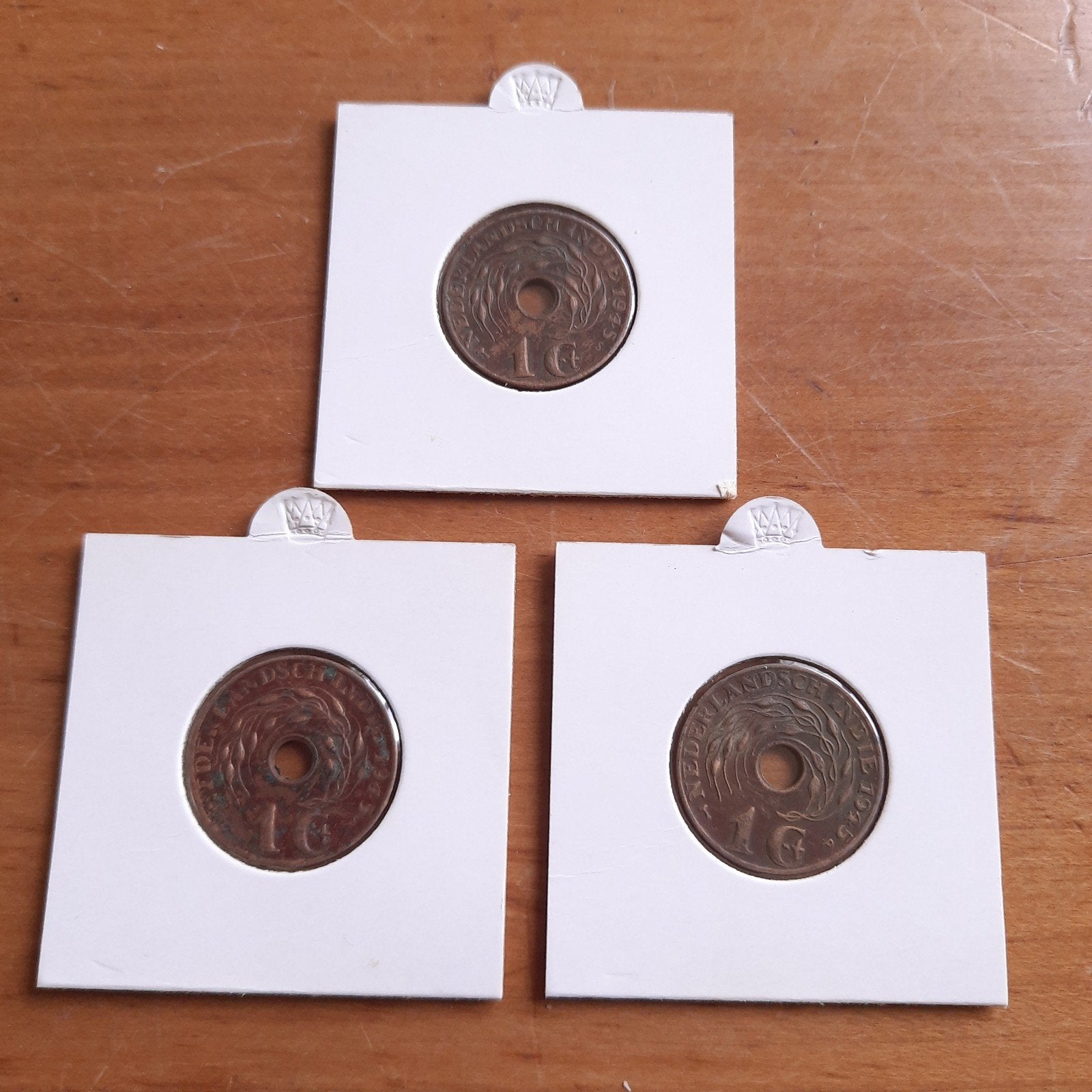 Drie Maal 1 Cent Nederlands Indië 1945 WO2, Verzenden, Koningin Wilhelmina, 1 cent
