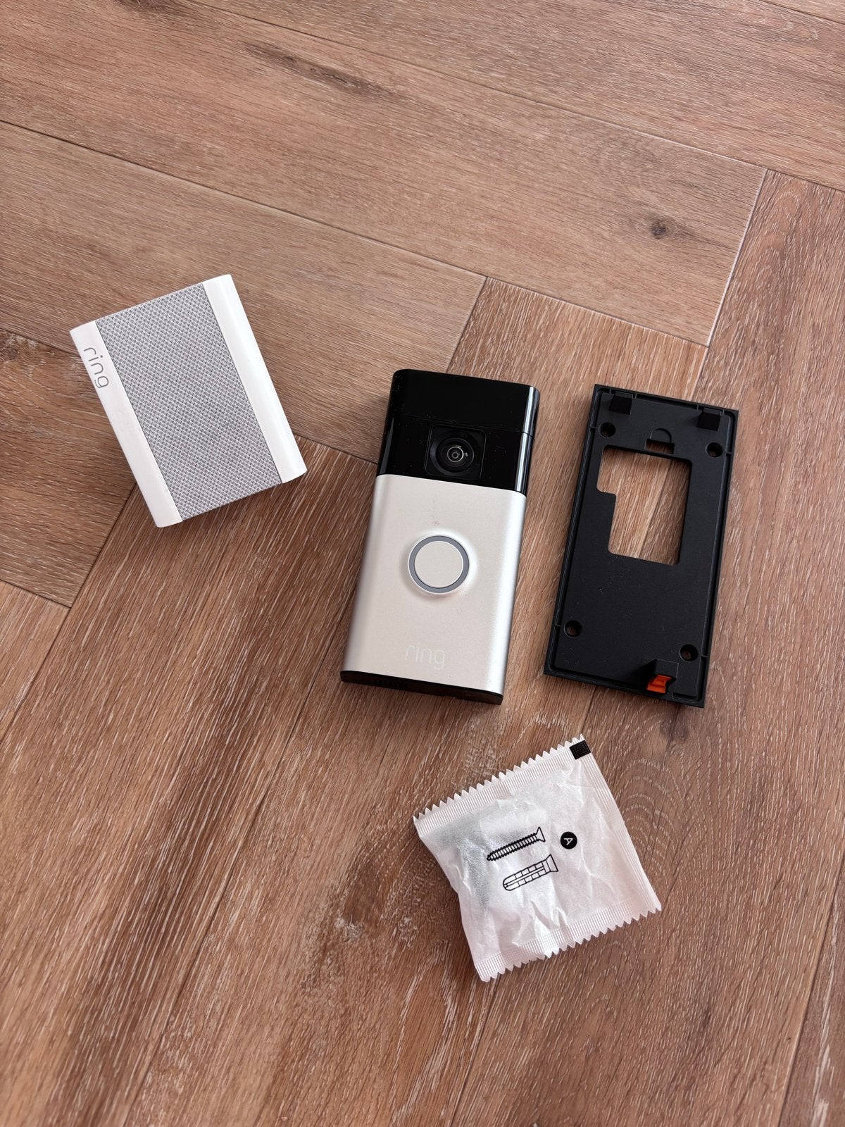 Nieuwe Ring Video Doorbell & Chime - Smart deurbel, Huis en Inrichting, Ophalen, Bewegingsdetectiesensor, Nieuw, Draadloos
