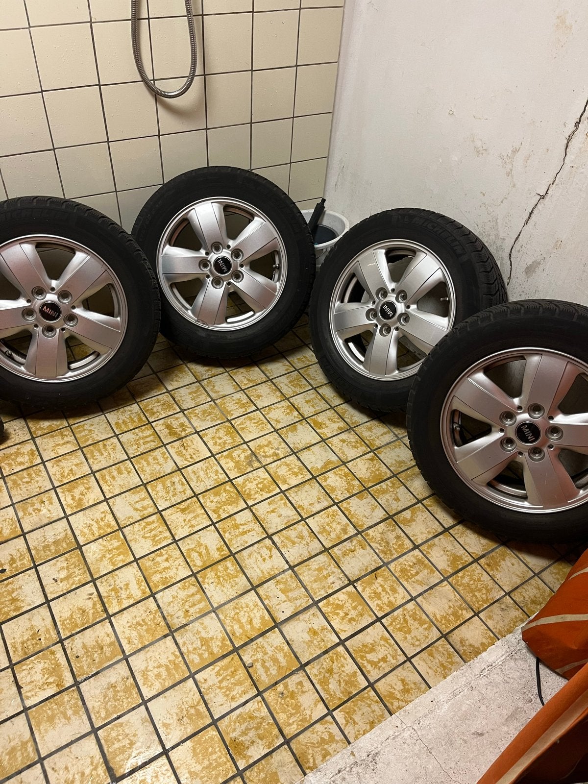 Michelin Alpin velgen +winterbanden voor Mini One 175/65/R15, Auto-onderdelen, Ophalen, Gebruikt, 15 inch, 175 mm