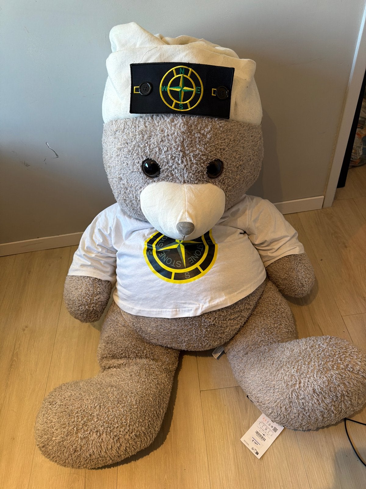 Grote Stone Island Beer van de Kermis - Met klein defect, Kinderen en Baby's, Ophalen, Gebruikt, Beer, Met kleding of accessoire