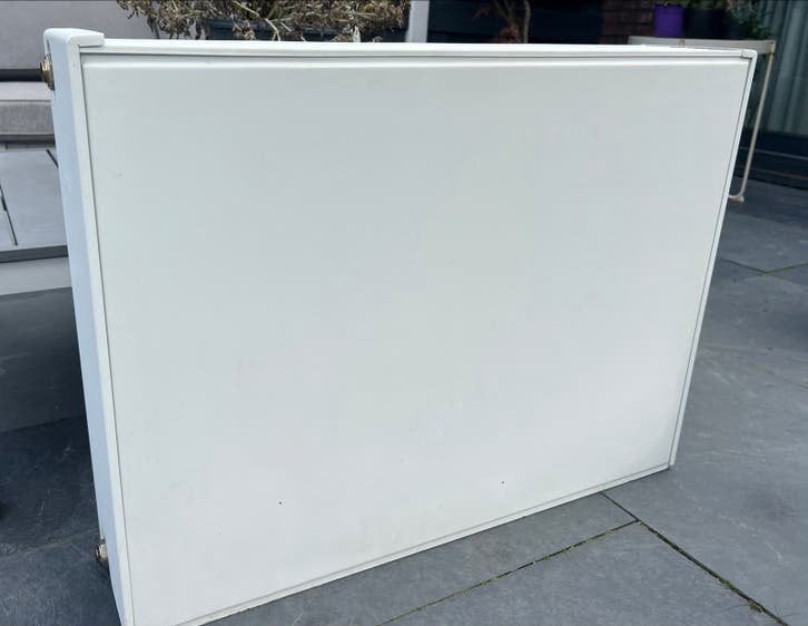 Radiator met vasco ombouw- Zo goed als nieuw, Ophalen, 30 tot 80 cm, Radiator, Zo goed als nieuw