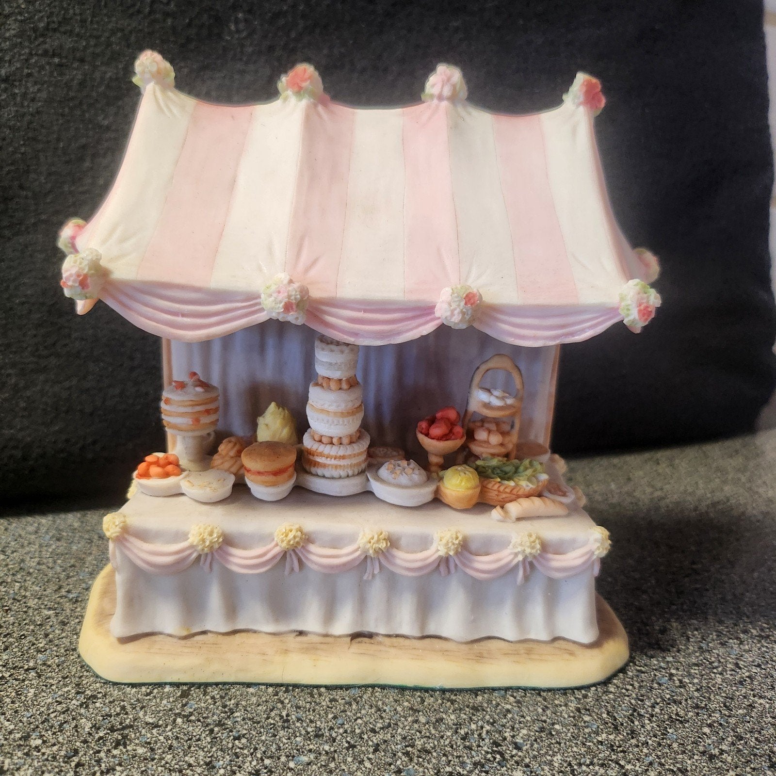 Decoratieve Miniatuur Snoepkraam - Roze/Wit, Verzamelen, Ophalen of Verzenden, Gebruikt