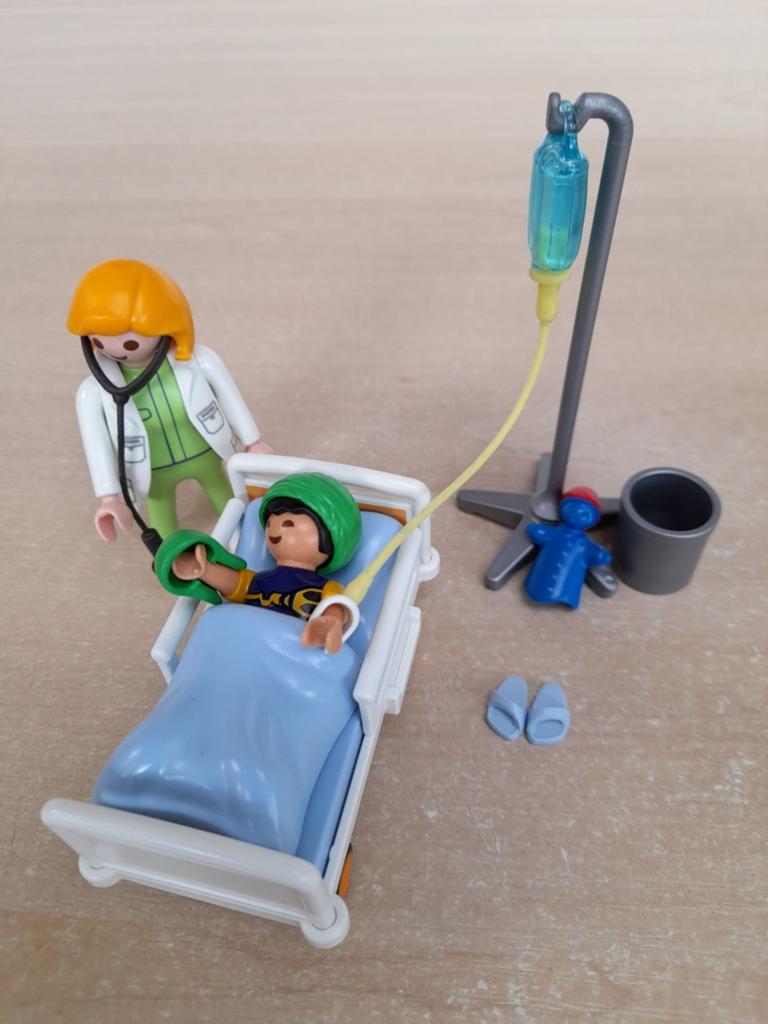 Playmobil 6661 ziekenhuiskamer met arts complete set, Kinderen en Baby's, Speelgoed | Playmobil, Ophalen of Verzenden, Zo goed als nieuw