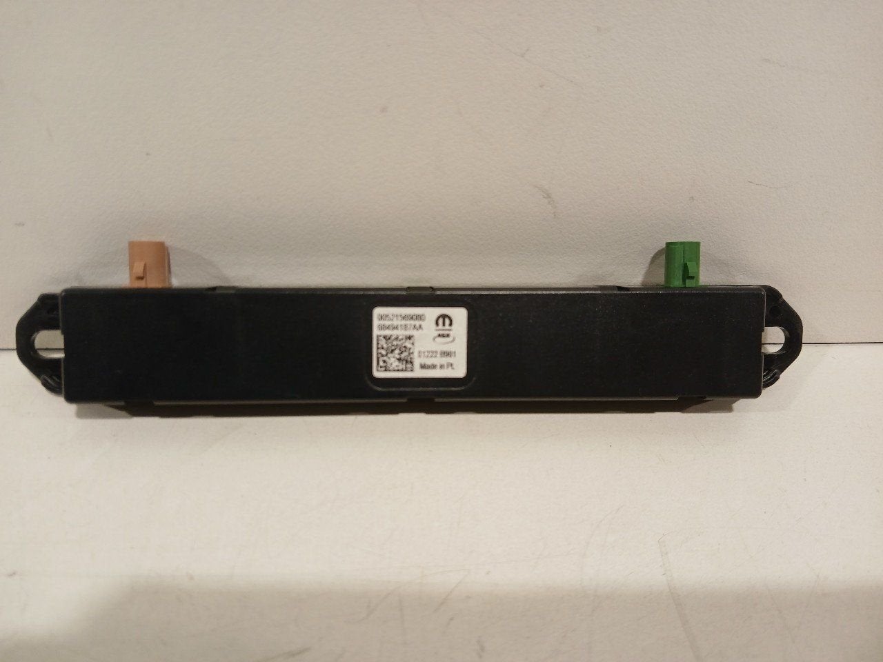 Antenne versterker Jeep Compass, Auto diversen, Ophalen of Verzenden, Van der Ven Autorecycling B.V., Onderdelen@venauto.nl, Ettenseweg 76, 4706 PB Roosendaal, The Netherlands