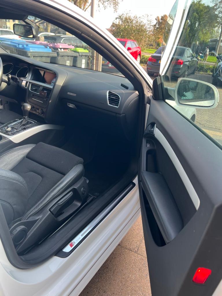 Audi A5 2.0 Tfsi 155KW Coupe Quattr aantoonbare revisie deal, Auto's, 1525 kg, 4 cilinders, 1984 cc, 4 stoelen
