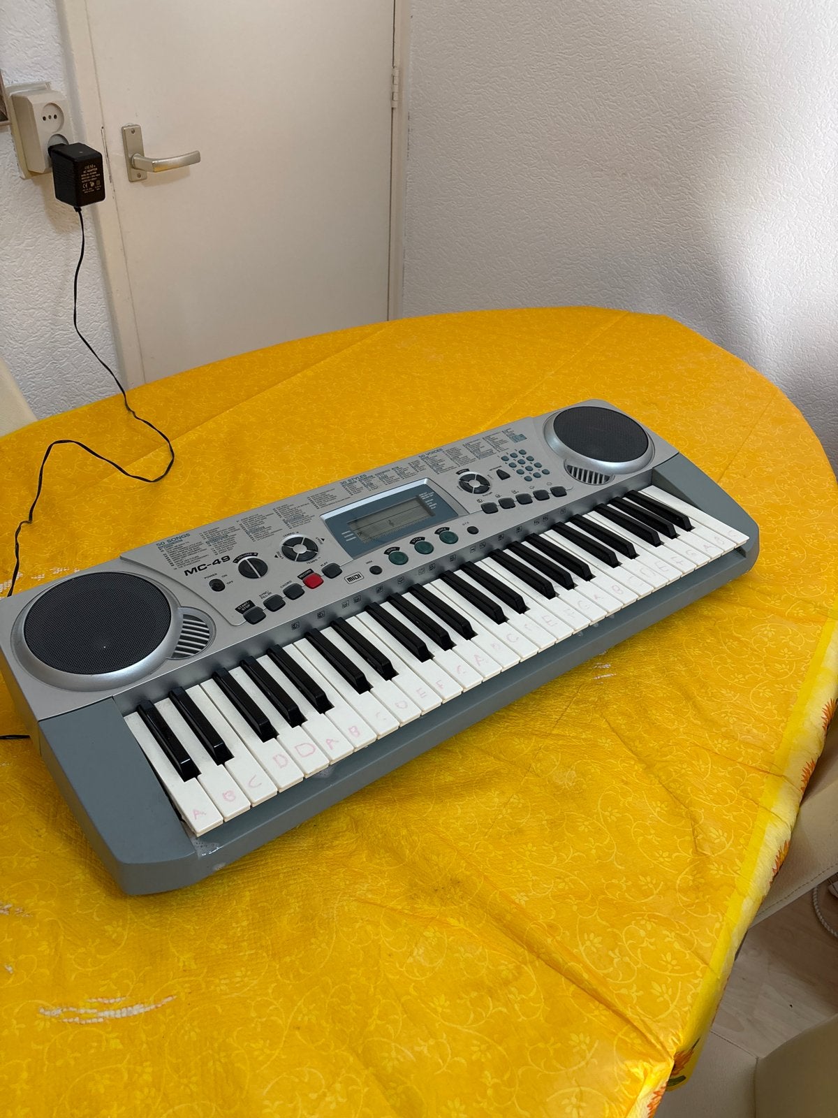 MC-49 Keyboard - Ideaal voor beginners, Muziek en Instrumenten, Keyboards, Ophalen, Gebruikt, 49 toetsen, Overige merken