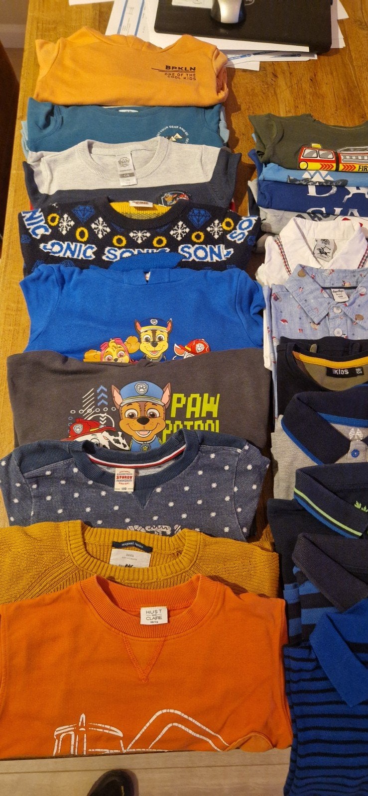 Pakket kleding jonges maat 104 110( broeken, shirts, jas), Ophalen of Verzenden, Zo goed als nieuw, Jongen