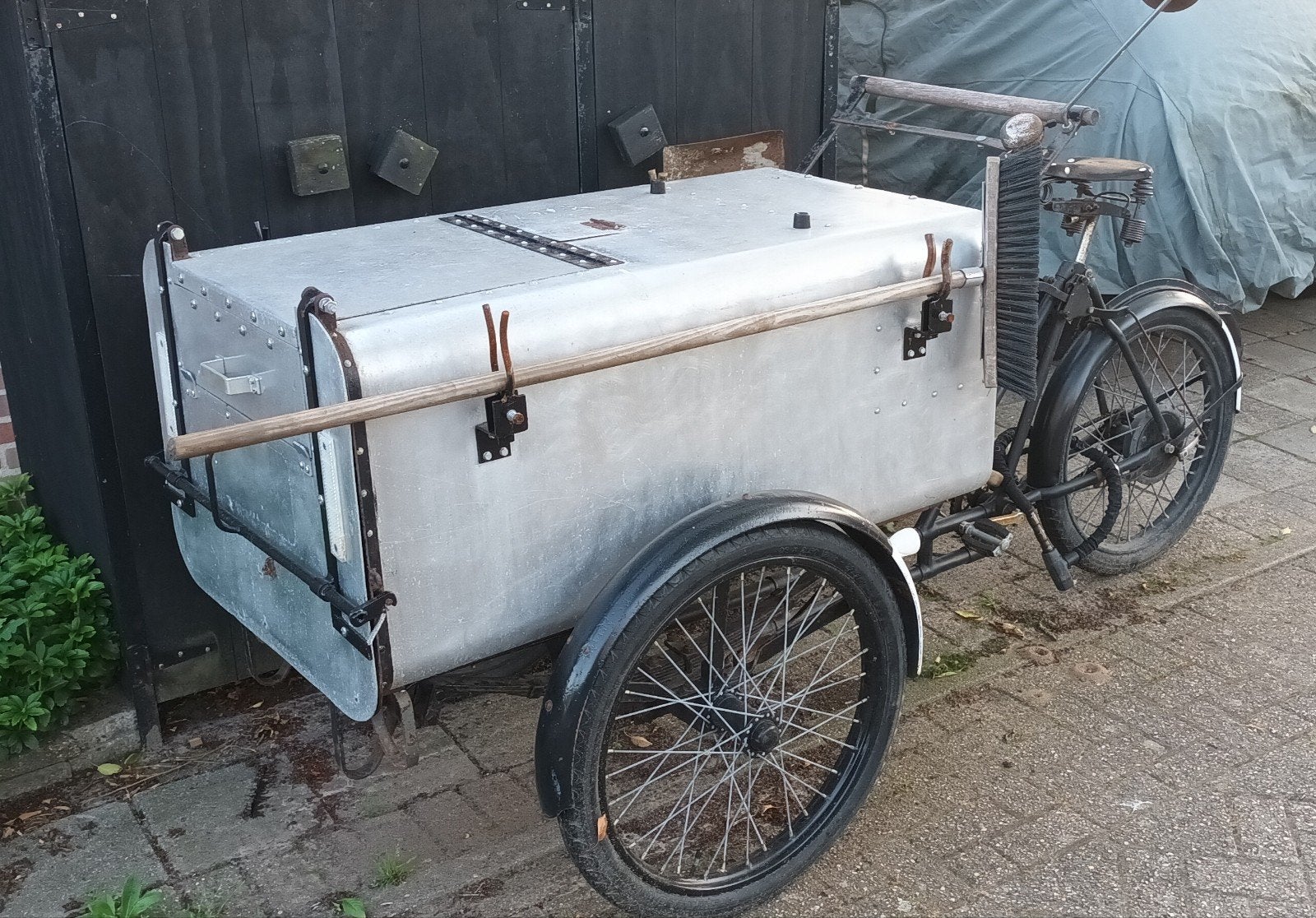 Antieke vintage bakfiets gemeentereiniging 1960, Fietsen en Brommers, Fietsen | Bakfietsen, Ophalen, Goederen