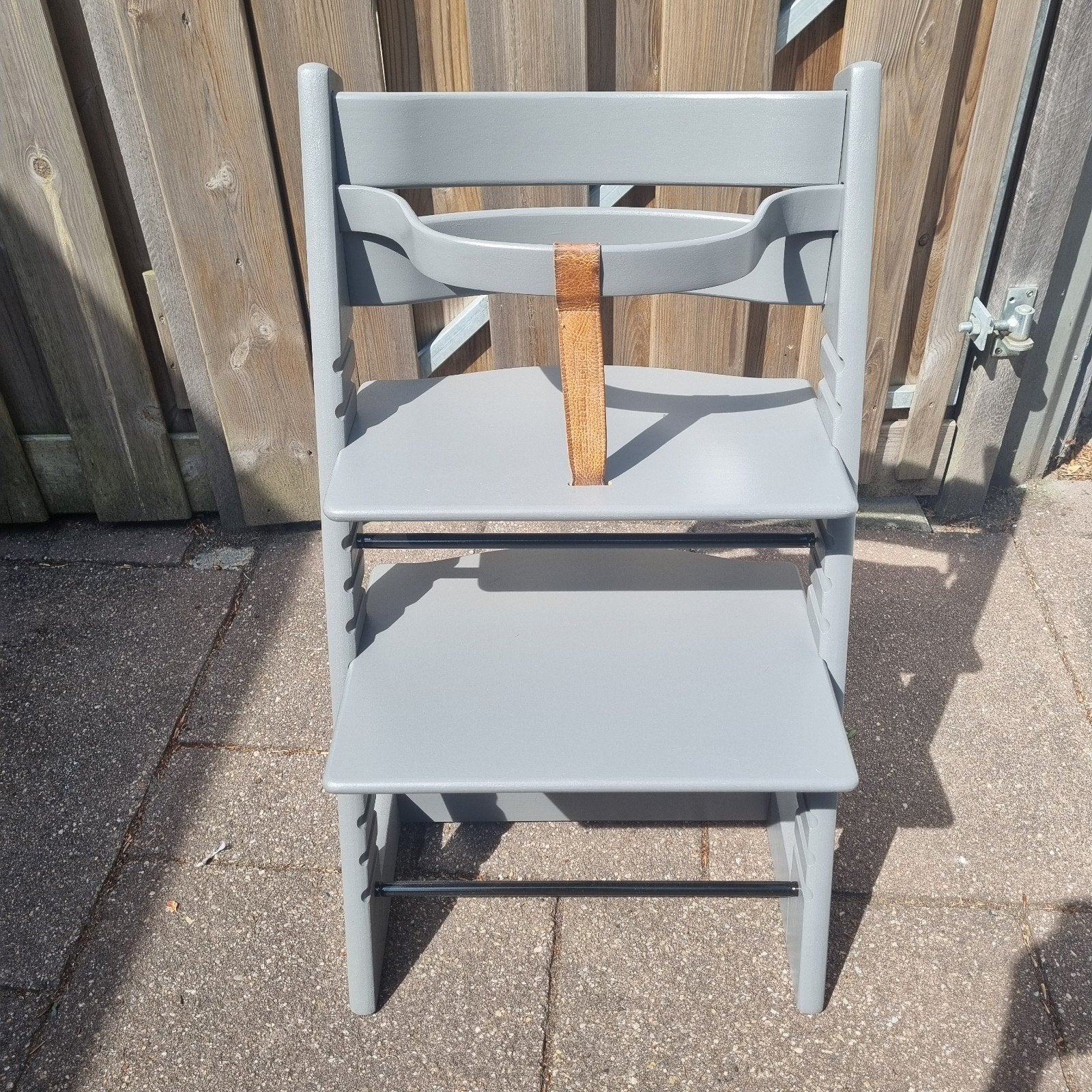 Stokke tripp trapp trip stoel grijs, zgan. Beugel leertje, Ophalen, Zo goed als nieuw, Meegroeistoel