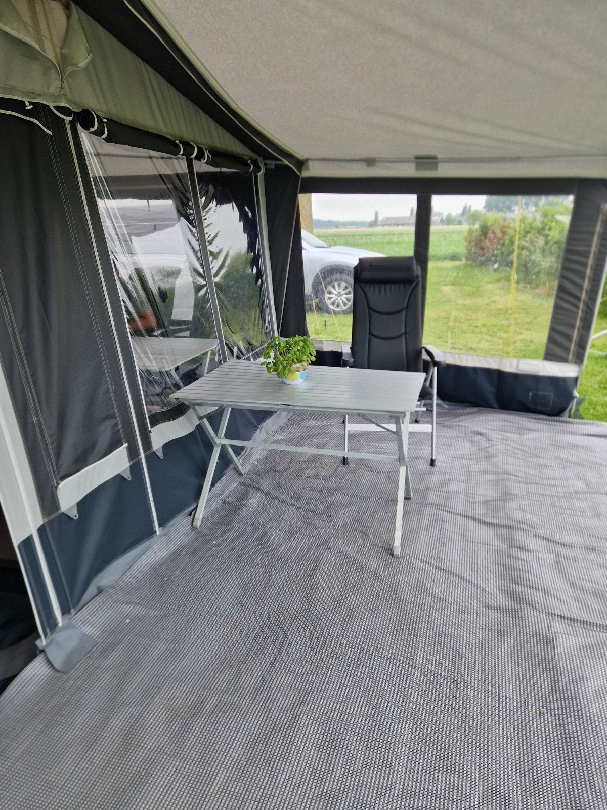 mooie caravan te koop, Home-car, Rondzit, Frans bed, Particulier