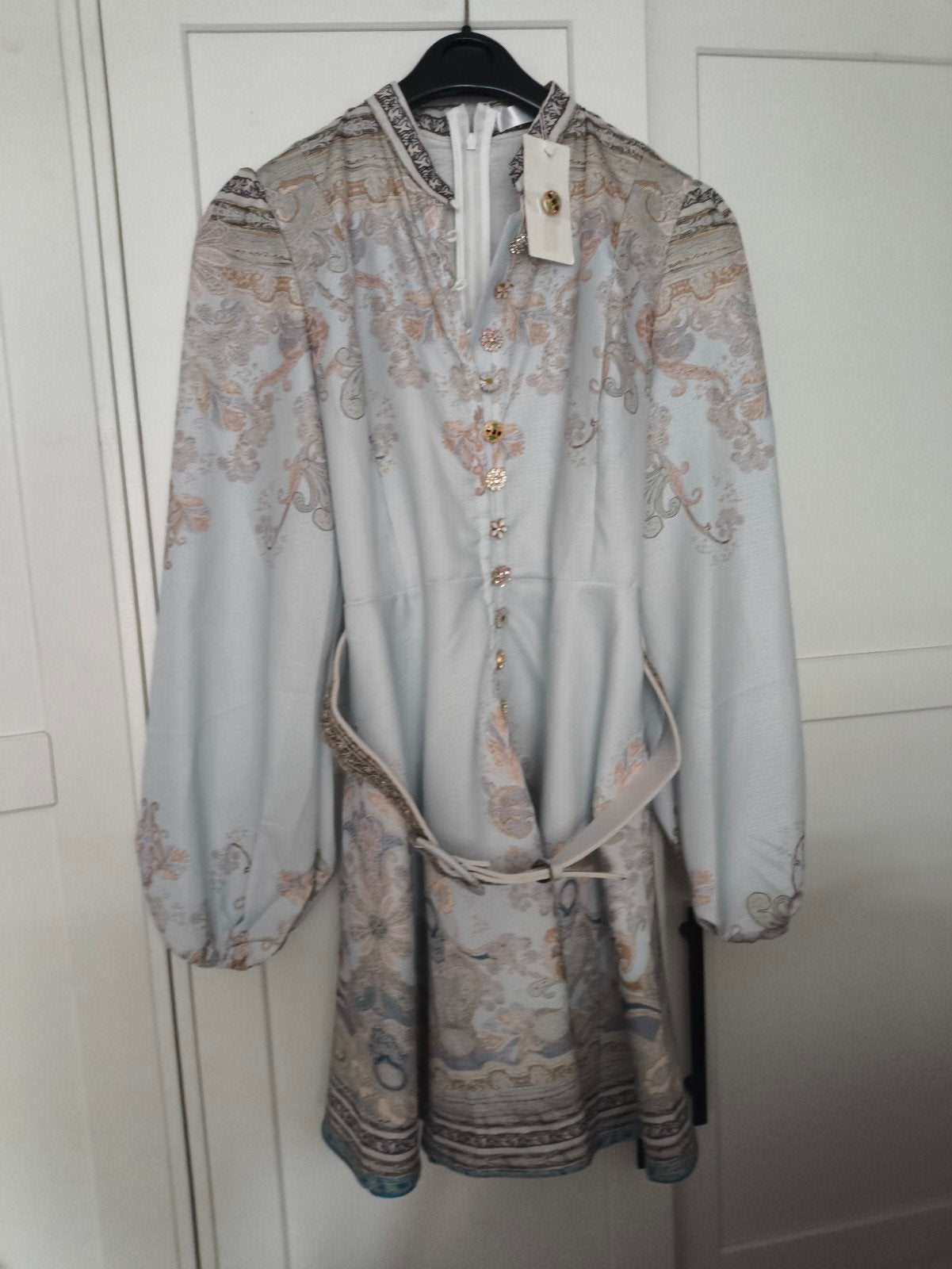 Nieuwe jurk met print en riem - Maat L, Ophalen of Verzenden, Nieuw, Maat 42/44 (L), Meerkleurig