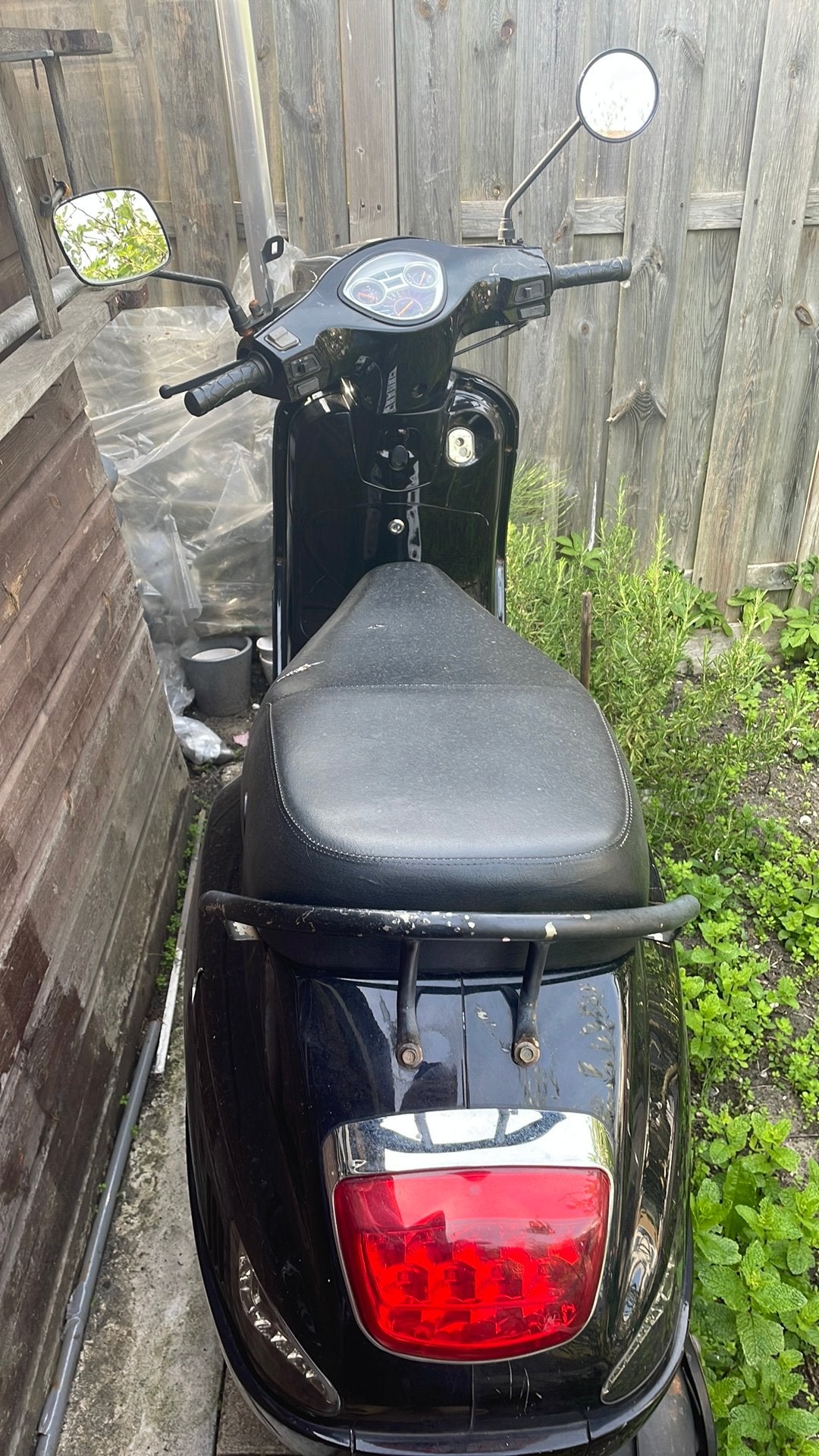 Scooter, Fietsen en Brommers, Scooters | Vespa, Ophalen of Verzenden, Zo goed als nieuw, Benzine, Overige modellen