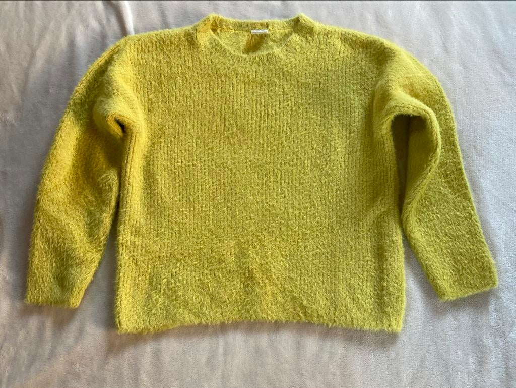 Zachte gele trui Hema, maat 134/140 - Lekkere warme trui, Ophalen of Verzenden, Gebruikt, Meisje, Trui of Vest