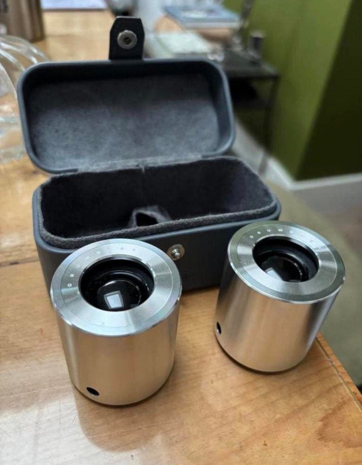Lifetrons Drumbass draagbare speakers in opbergcase, ., Ophalen of Verzenden, Zo goed als nieuw, .